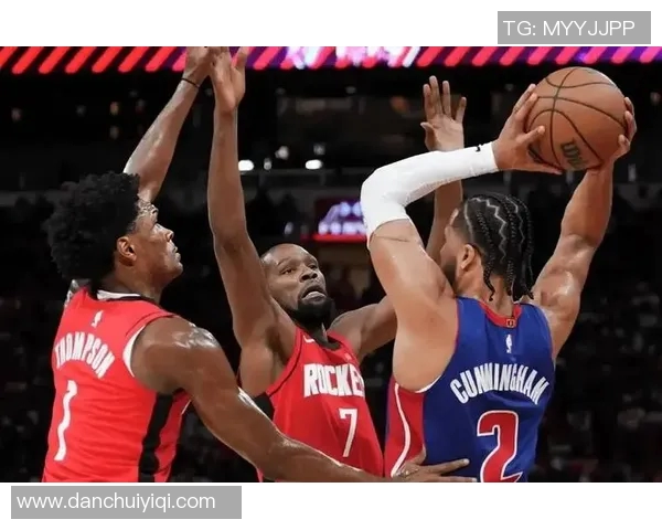 火箭两连败背后：杜兰特正负值-15暴露防守漏洞，进攻效率低下与篮板失误轮换三大问题亟待解决
